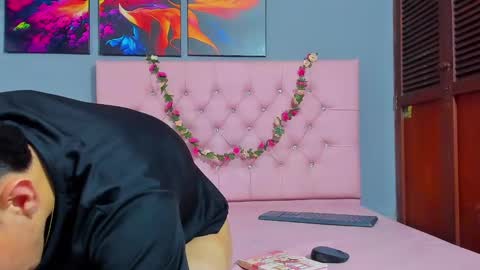 Elan Giralon online show from November 19, 11:27 pm