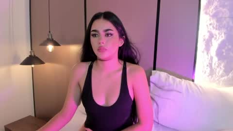 Snapshot of elara_bloom_ chatting on April 28, 2:27 am elara_bloom_ online show from April 28, 2:27 am