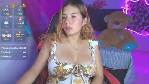 lara online show from June 15, 11:12 am