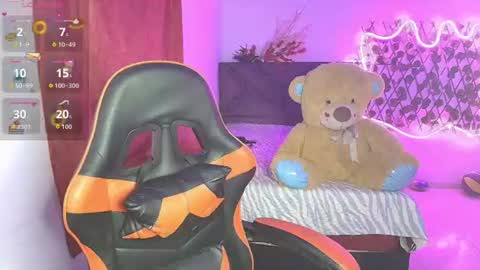 lara online show from August 6, 10:17 am