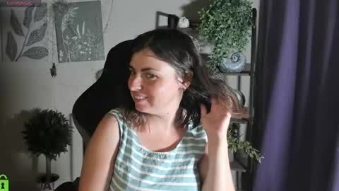 Snapshot of elara_starfall chatting on July 29, 5:16 am Marta online show from July 29, 5:16 am