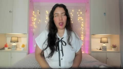 elarey_ online show from May 2, 12:10 pm