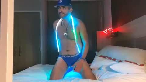 Armando online show from October 22, 4:57 am