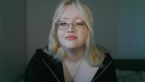 elayne_sweet online show from April 27, 6:00 am