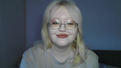 Snapshot of elayne_sweet chatting on May 12, 6:10 am elayne_sweet online show from May 12, 6:10 am