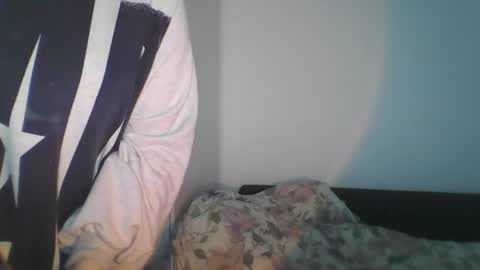 Snapshot of elayne_sweet chatting on June 13, 6:11 am elayne_sweet online show from June 13, 6:11 am