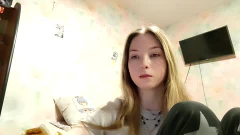 MIa online show from February 18, 12:23 pm