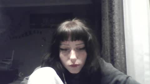 Snapshot of elaynetanton chatting on May 1, 5:17 pm Lia online show from May 1, 5:17 pm