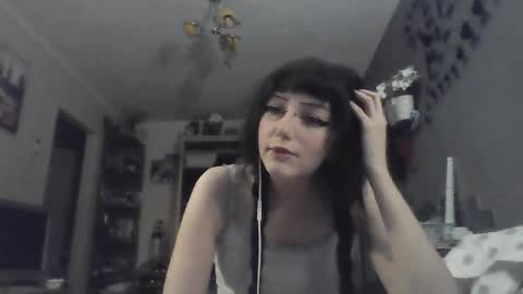 Snapshot of elaynetanton chatting on May 21, 5:31 pm Lia online show from May 21, 5:31 pm