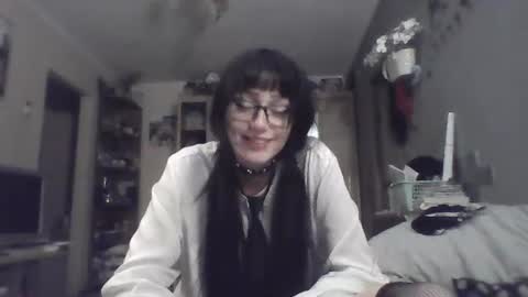 Snapshot of elaynetanton chatting on June 18, 6:45 pm Lia online show from June 18, 6:45 pm
