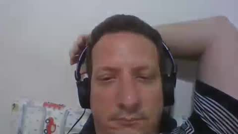 Snapshot of elcamello6 chatting on December 12, 7:08 am elcamello6 online show from December 12, 7:08 am