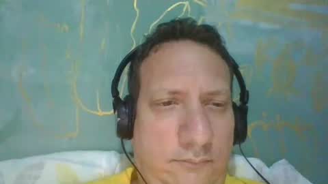 Snapshot of elcamello6 chatting on February 4, 9:49 am elcamello6 online show from February 4, 9:49 am