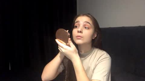 Kelly online show from February 24, 3:43 pm