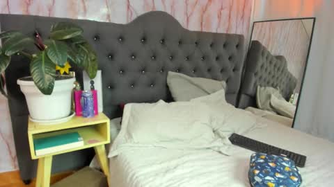 Snapshot of elecktra_sweet chatting on November 5, 8:09 pm Elecktra online show from November 5, 8:09 pm