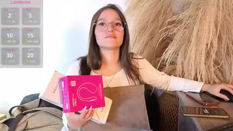 Snapshot of elecktra_sweet chatting on May 6, 7:41 pm Elecktra online show from May 6, 7:41 pm