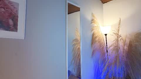 Snapshot of elecktra_sweet chatting on June 13, 7:23 pm Elecktra online show from June 13, 7:23 pm