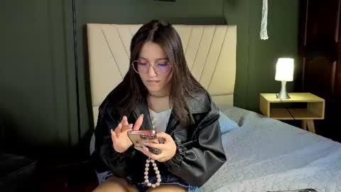 Snapshot of elecktra_sweet chatting on June 16, 7:49 pm Elecktra online show from June 16, 7:49 pm