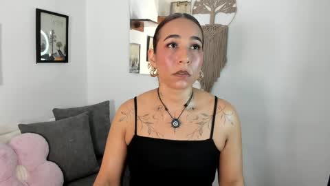 Snapshot of electra_hunt chatting on May 27, 9:50 am Electra- Please help me reach 100 likes online show from May 27, 9:50 am