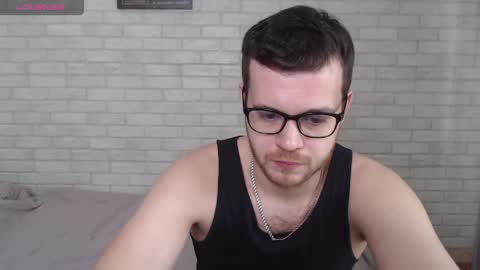 Snapshot of electric_smile chatting on May 10, 7:02 am Alex online show from May 10, 7:02 am