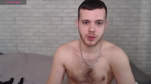 Snapshot of electric_smile chatting on May 19, 5:03 am Alex online show from May 19, 5:03 am