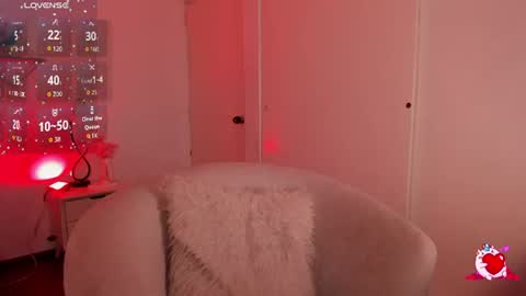 Snapshot of elegant_rouse chatting on June 26, 9:52 pm Rouse online show from June 26, 9:52 pm