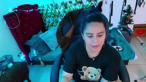 Snapshot of elektra_91 chatting on January 13, 11:59 am elektra online show from January 13, 11:59 am