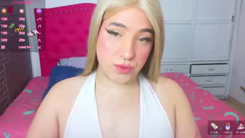 Snapshot of elektra_doll chatting on July 22, 2:03 am elektra_doll online show from July 22, 2:03 am