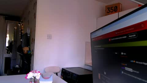 Snapshot of elektrashine chatting on May 7, 10:31 am Elektra online show from May 7, 10:31 am