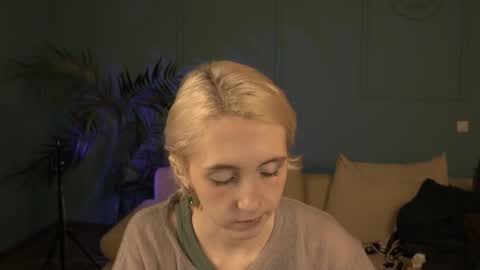 Elen  online show from April 27, 5:49 am