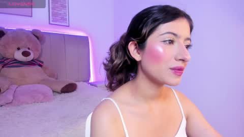 Snapshot of elena_dolce chatting on May 2, 5:12 am Elena online show from May 2, 5:12 am