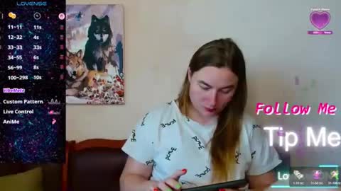 Snapshot of elena_maeer chatting on June 9, 8:37 am Elena online show from June 9, 8:37 am