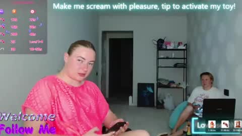 Snapshot of elena_maeer chatting on July 14, 9:53 pm Elena online show from July 14, 9:53 pm