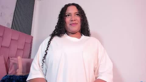 Snapshot of elena_wolff chatting on November 21, 12:15 pm elena_wolff online show from November 21, 12:15 pm