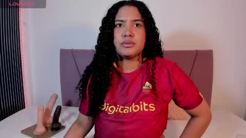 Snapshot of elena_wolff chatting on June 5, 12:00 pm elena_wolff online show from June 5, 12:00 pm