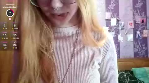 Snapshot of elenacastellani chatting on March 2, 2:14 am Mia online show from March 2, 2:14 am