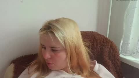 Snapshot of elenaflirt chatting on May 18, 3:07 pm Elena online show from May 18, 3:07 pm