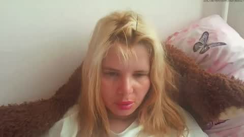 Snapshot of elenaflirt chatting on May 26, 2:35 pm Elena online show from May 26, 2:35 pm