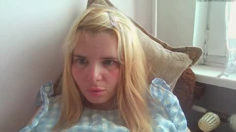 Snapshot of elenaflirt chatting on June 4, 3:18 pm Elena online show from June 4, 3:18 pm