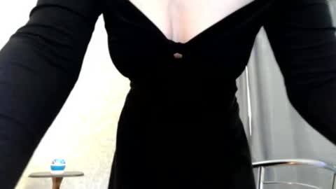 Snapshot of elenaza chatting on October 25, 1:51 pm elenaza online show from October 25, 1:51 pm