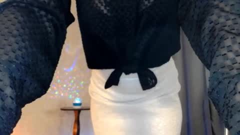 Snapshot of elenaza chatting on November 26, 10:05 am elenaza online show from November 26, 10:05 am