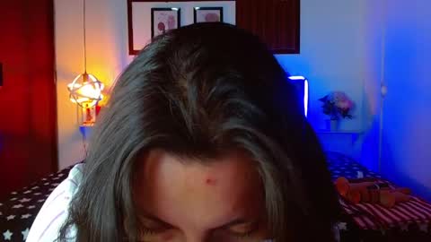 Snapshot of elenna__ chatting on May 24, 1:49 pm Elenna online show from May 24, 1:49 pm