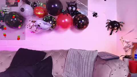 elenna_boobs_ online show from October 23, 7:07 am