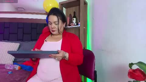 elenna_boobs_ online show from July 14, 3:11 am