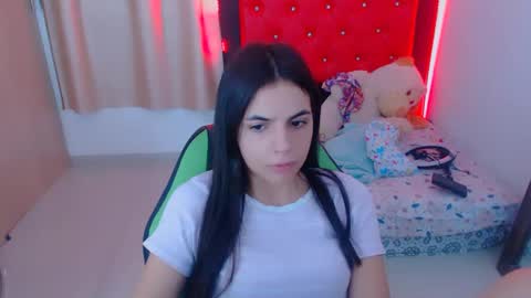 agnes online show from December 15, 5:31 pm