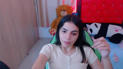 agnes online show from January 31, 9:05 pm