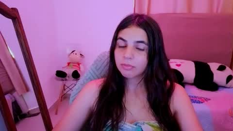 Snapshot of elenna_hotx chatting on June 10, 6:18 pm agnes online show from June 10, 6:18 pm