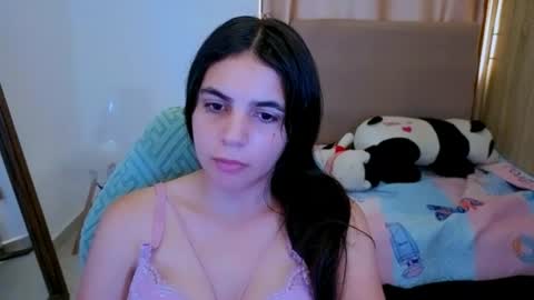 Snapshot of elenna_hotx chatting on June 12, 6:07 pm agnes online show from June 12, 6:07 pm