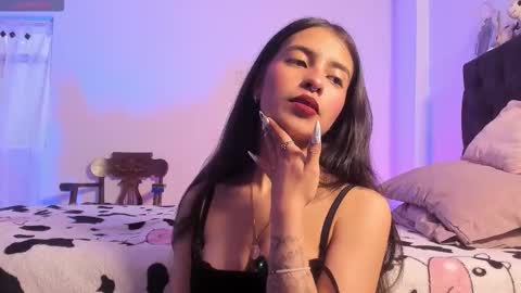 Snapshot of elenna_salvatoree chatting on October 27, 12:09 pm Elena online show from October 27, 12:09 pm