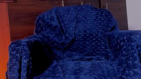 Snapshot of elenna_salvatoree chatting on November 18, 12:09 pm Elena online show from November 18, 12:09 pm