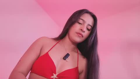 Snapshot of elenna_salvatoree chatting on July 22, 1:25 pm Elena online show from July 22, 1:25 pm